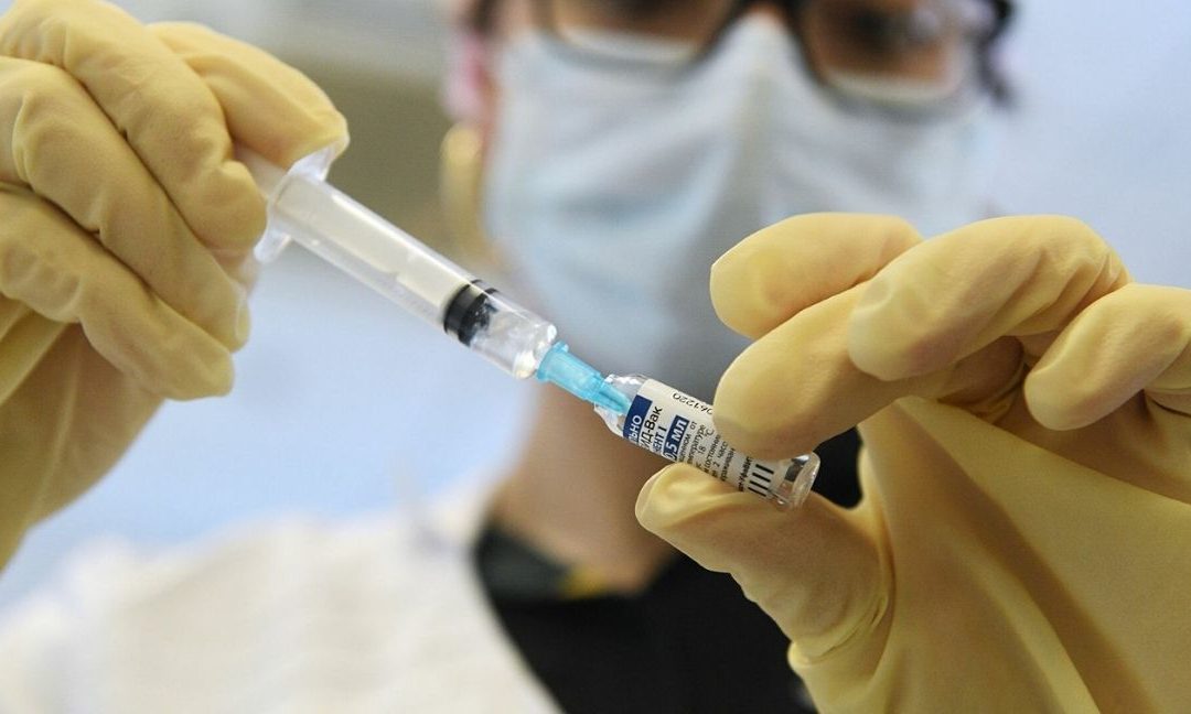 Gobierno chavista anuncia fecha de vacunación con fármaco chino Sinopharm
