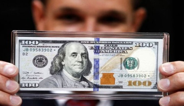 Un par de infalibles tips para detectar dólares falsos