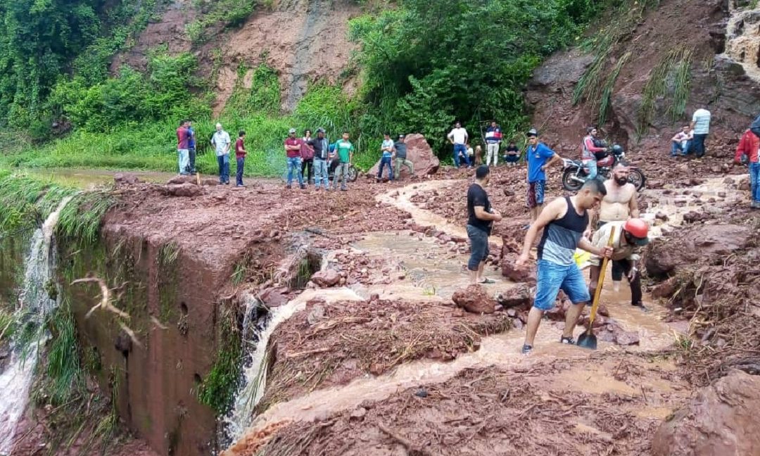 Derrumbes dejan incomunicados a tres municipios tachirenses tras fuertes lluvias