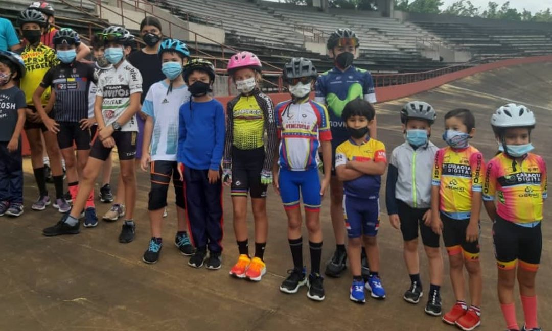 Luego de 3 meses escuelas de ciclismo infantil pudieron ingresar al Velódromo de San Cristóbal