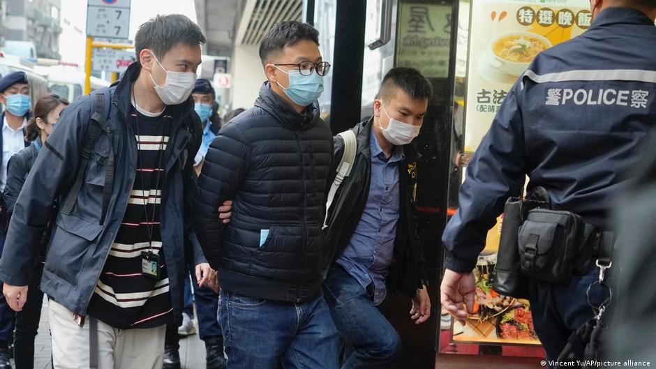 Arrestan en Hong Kong a directivos del diario digital Stand News