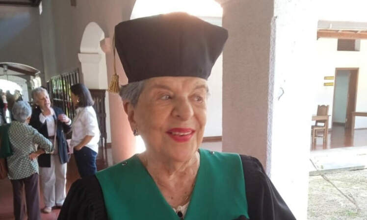 El doctorado honoris causa de Virginia Betancourt Valverde
